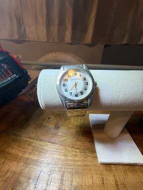 Watch-It MLN3210 Two-Tone Quartz Analog Unisex Wristwatch